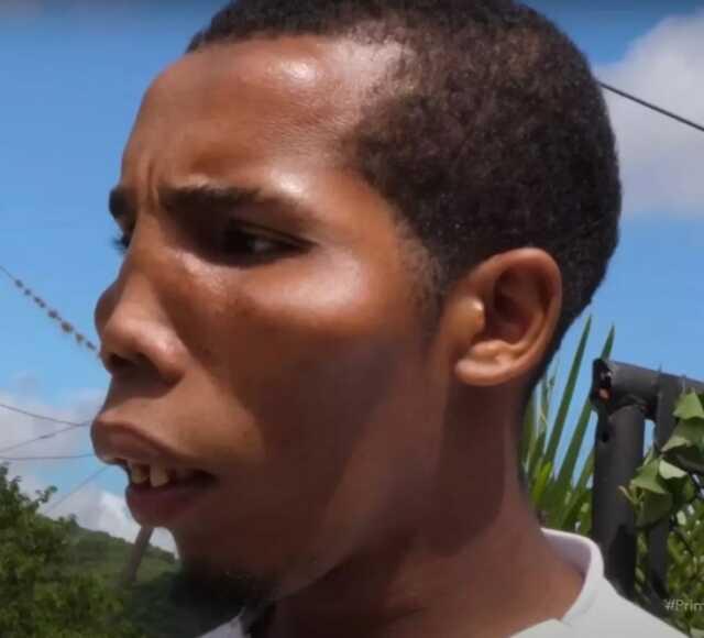 Üçgen yüzlü aile, uzaylı olduklarına inanmaya başladı