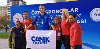 Canik Belediyespor Kulübü Milli Sporcusu Ali Topaloğlu Türkiye Rekoru Kırdı