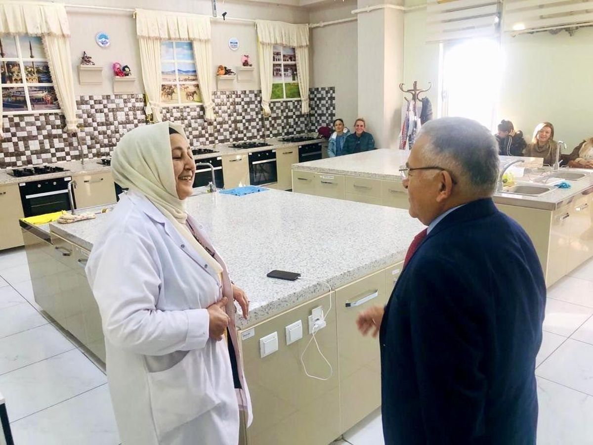 Başkan Büyükkılıç, KAYMEK Akademi'deki Kursiyerlerle Buluştu
