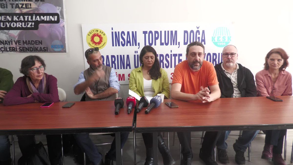 Eğitim-Sen İzmir Üniversiteler Şube Başkanı Lülüfer Körükmez: 'Barış Akademisyenleri Görevine Döndü Diye Bir Kanı Var. Ancak Böyle Değil. Herkes...