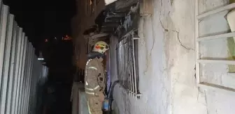 Eyüpsultan'da gecekonduda çıkan yangında bir kişi ağır yaralandı