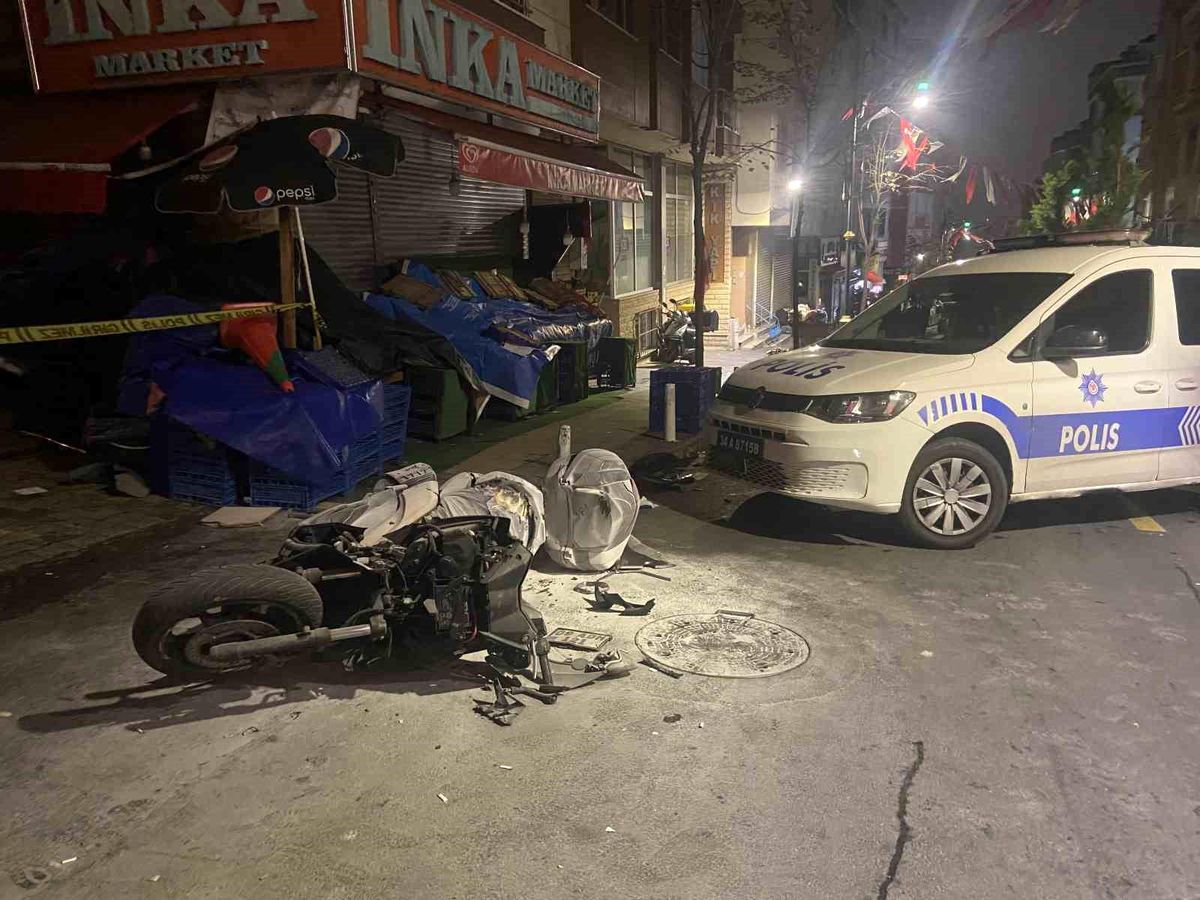 Kağıthane'de Maskeli Saldırgan Motosikletliye Ateş Açtı