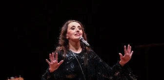 İspanyol Diva Luz Casal İş Sanat'ta Konser Verdi