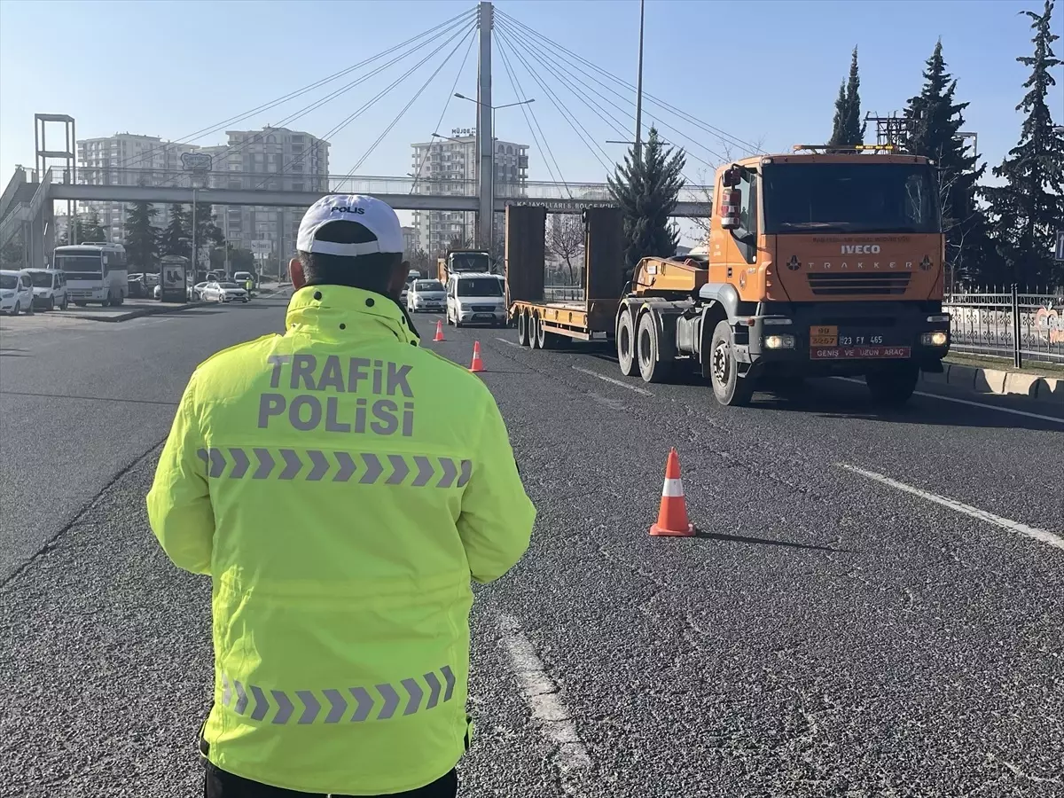 Malatya'da Zorunlu Kış Lastiği Denetimi Gerçekleştirildi
