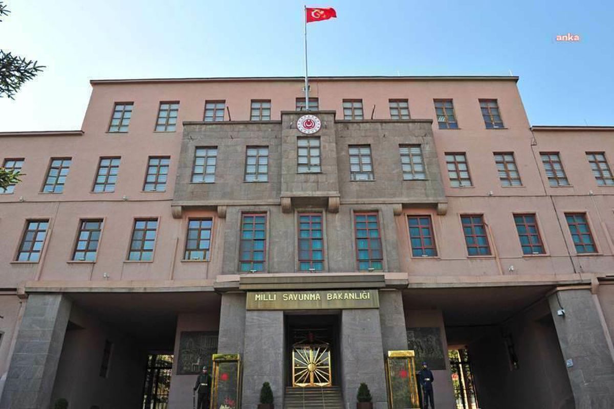 Irak'ın kuzeyindeki terör örgütü hedeflerine hava harekatı düzenlendi