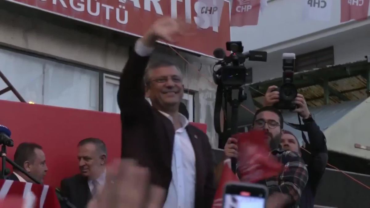 Özgür Özel, Antalya'da.