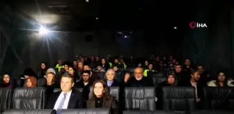 Şehit aileleri ve gazileri duygulandıran sinema filmi