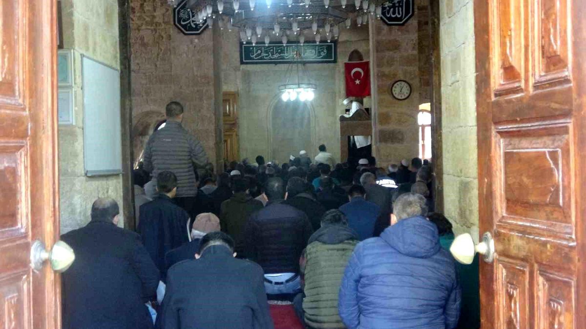 Tarihi Camide Filistin için dua edildi