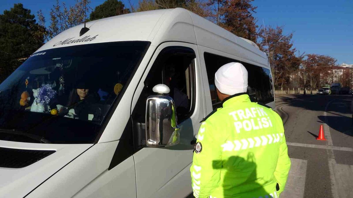Tatvan'da zorunlu kış lastiği denetimi yapıldı