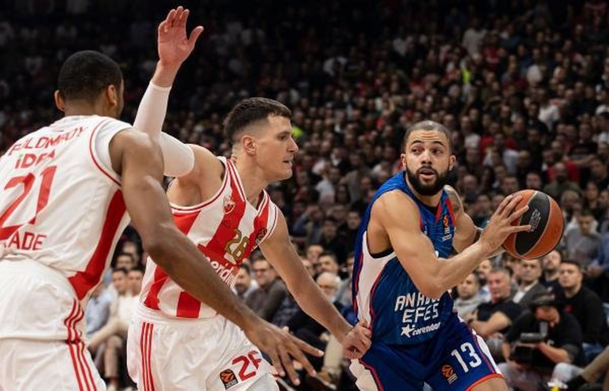Anadolu Efes, deplasmanda Kızılyıldız'a mağlup oldu