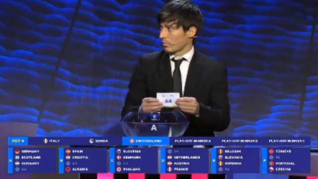 Arkadan gelen sesler kafa karıştırdı! EURO 2024 kurası çekilirken cinsel içerikli film mi izlendi? Arkadan gelen sesler kafa karıştırdı! EURO 2024 kurası çekilirken cinsel içerikli film mi izlendi?