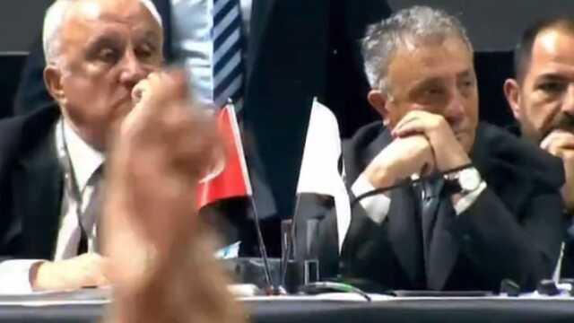 Beşiktaş'ta başkan adayları kucaklaşırken Ahmet Nur Çebi'nin onlara bakışı olay oldu