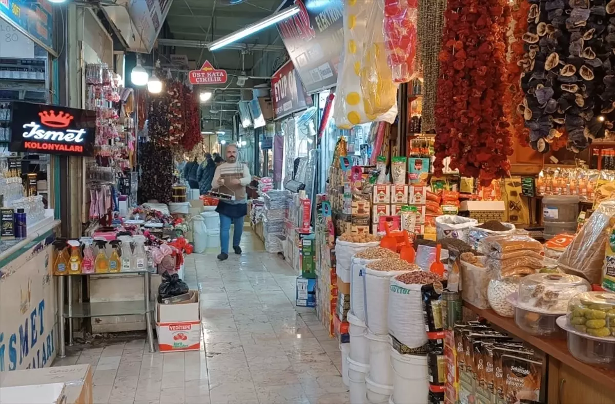 Depremin etkilediği Gaziantep'teki esnaf ve işletmeler desteklerle iyileşiyor