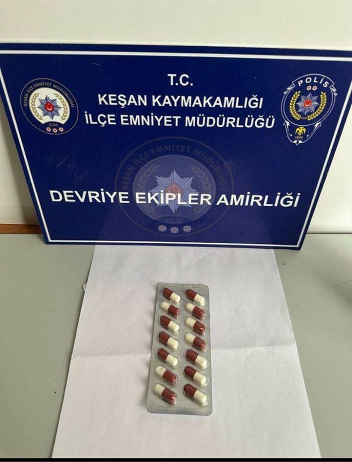Edirne'de uyuşturucu operasyonlarında 10 şüpheli gözaltına alındı