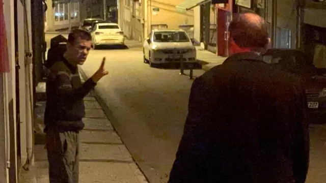 Sokak ortasında bıçağı boğazına dayayıp ekiplere böyle yalvardı: Bana Hülya'yı getirin