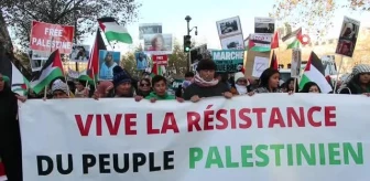 Paris'te Filistin'e Destek Yürüyüşü