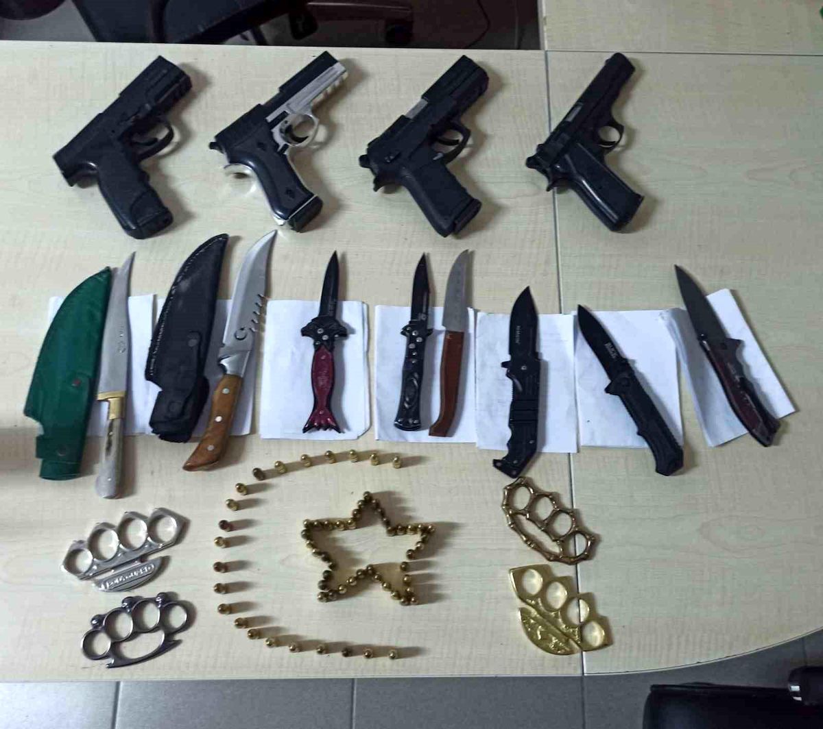 Karaman'da 133 kişi tutuklandı, 244 silah ve 657 bıçak ele geçirildi