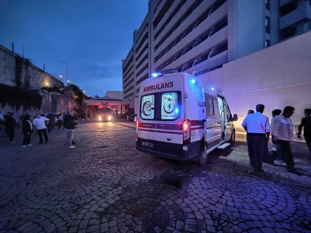 Kuşadası'nda 5 yıldızlı otelde yangın çıktı Kuşadası'nda 5 yıldızlı otelde yangın çıktı