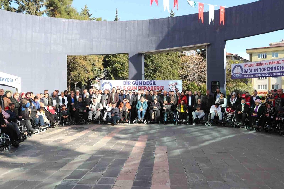 Şahinbey'den 3 bin 712 engelli vatandaşa akülü ve manuel tekerlekli sandalye
