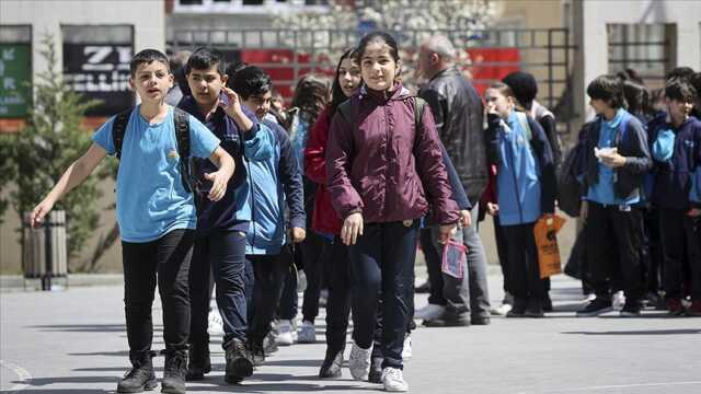 4 Aralık OKULLAR TATİL Mİ? Yarın (4 Aralık Pazartesi) hangi illerde okullar tatil, hangi şehirlerde okul yok?