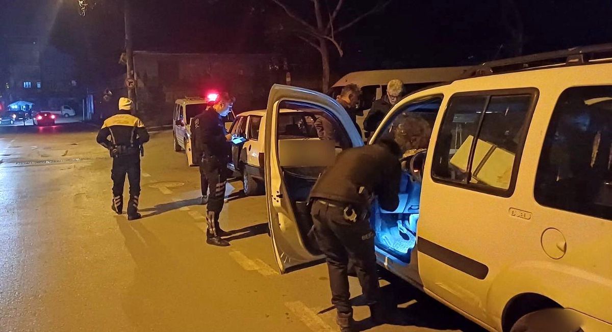 Bursa'da Uygulama: Uyuşturucu ve Silah Ele Geçirildi, 7 Kişi Gözaltına Alındı