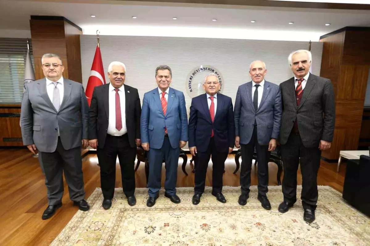 Kayseri Büyükşehir Belediye Başkanı Dr. Memduh Büyükkılıç, KESOB Başkanı ve Heyetini Kabul Etti