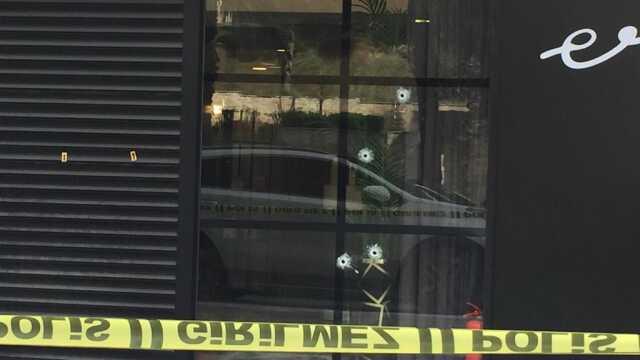 Sosyal medya fenomeni Ece Ronay'a ait güzellik merkezi kurşunlandı Sosyal medya fenomeni Ece Ronay'a ait güzellik merkezi kurşunlandı