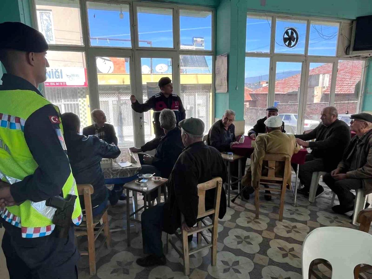 Aydın İl Jandarma Komutanlığı Zeytin Hırsızlığına Karşı Vatandaşları Bilgilendirdi