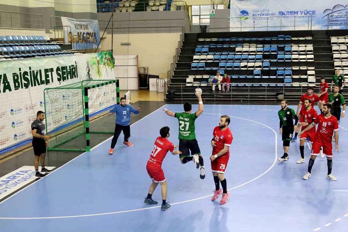 Büyükşehir Hentbol, Bahçelievler Belediyesi'ni mağlup etti