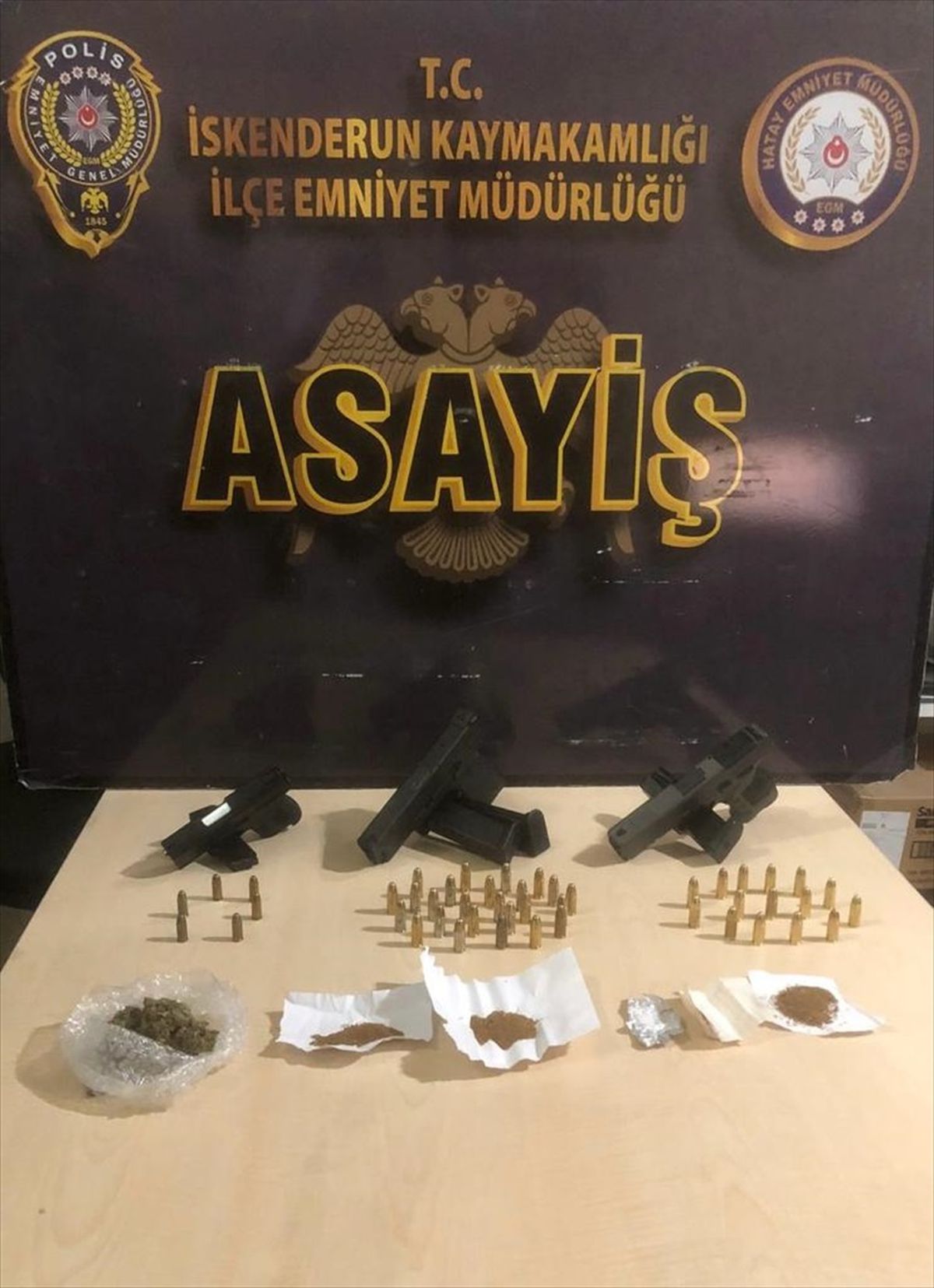 İskenderun'da yapılan asayiş denetimlerinde 10 kişi gözaltına alındı