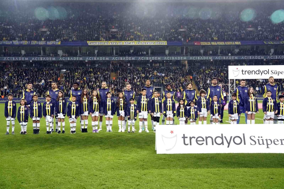 Fenerbahçe, Sivasspor maçında kadroda 5 değişiklik yaptı