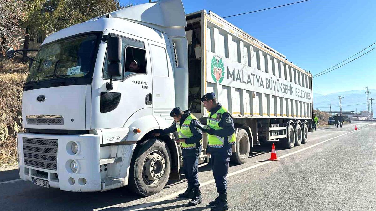 Malatya'da Zorunlu Kış Lastiği Denetimi Yapıldı