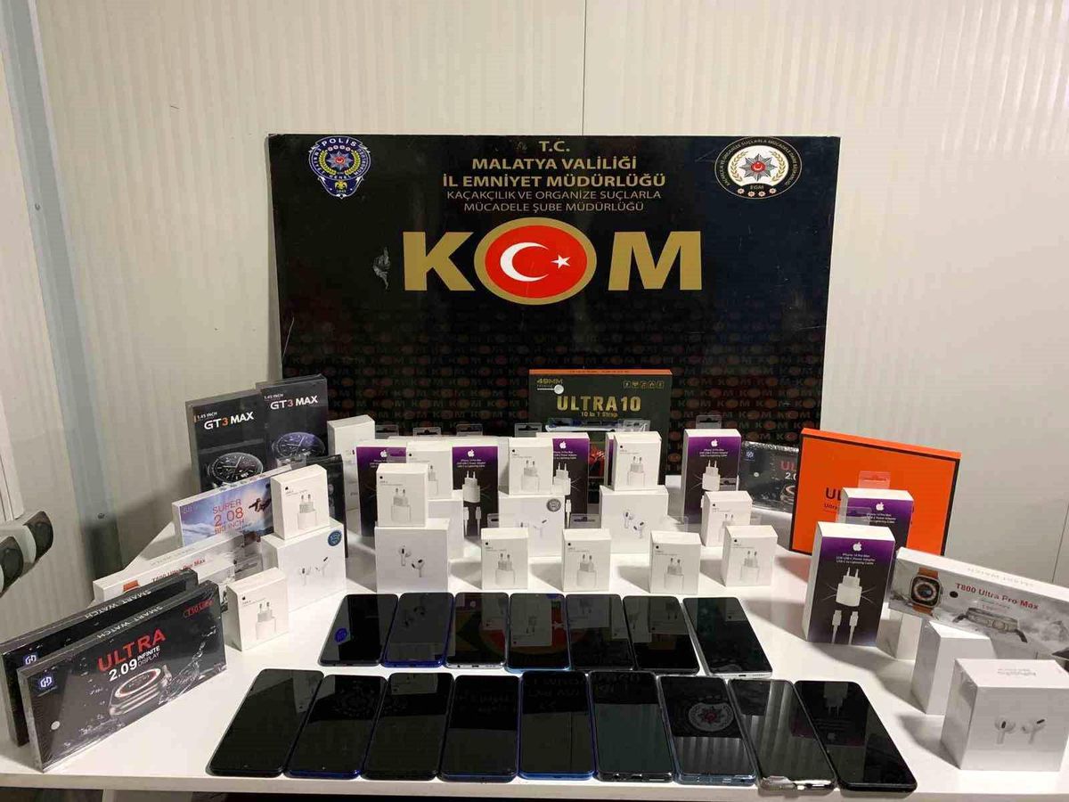 Malatya'da gümrük kaçağı 16 cep telefonu ele geçirildi