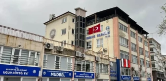 5.1'lik depremde hasar alan Mudanya Belediyesi'nin binası tahliye edildi