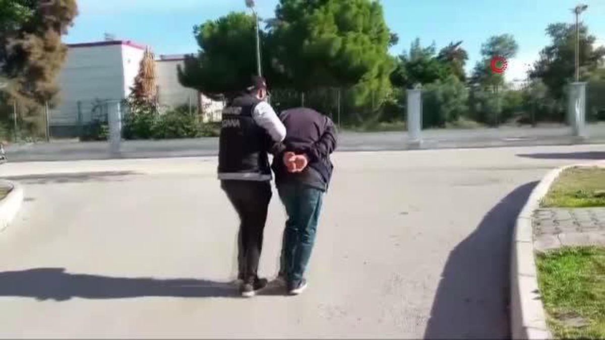 Adana'da Uyuşturucu Satıcılarına Operasyon: 5 Kişi Tutuklandı