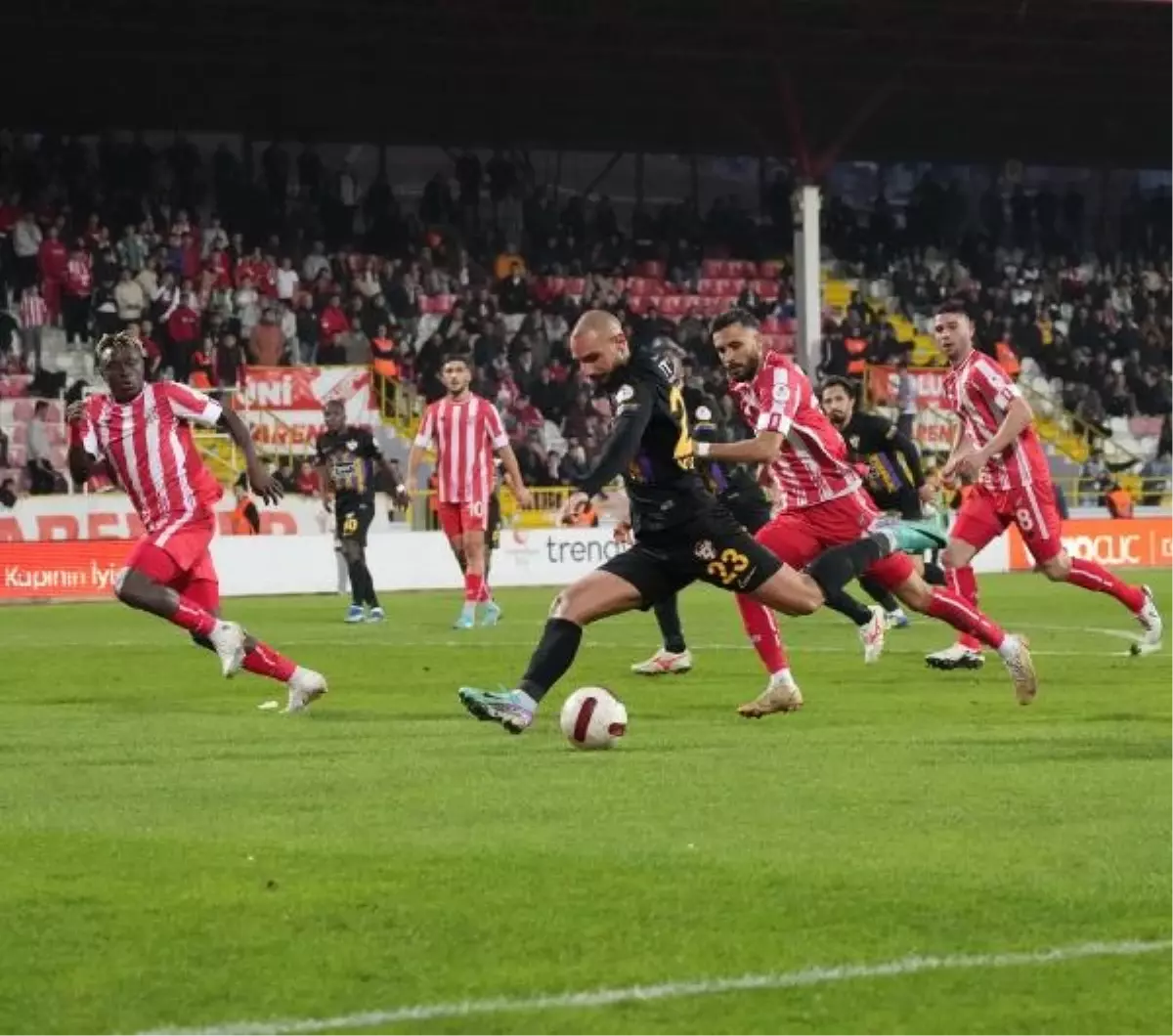 Eyüpspor, Boluspor'u 3-0 mağlup ederek liderlik koltuğunu korudu