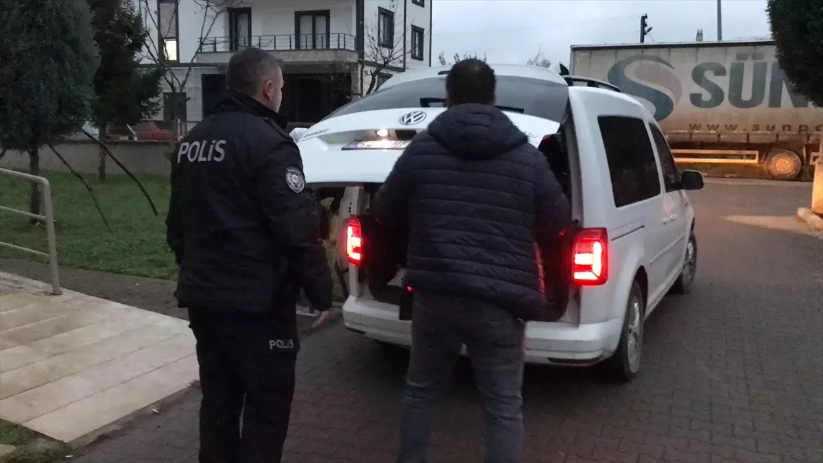 Akyazı'da firari hükümlüler yakalandı