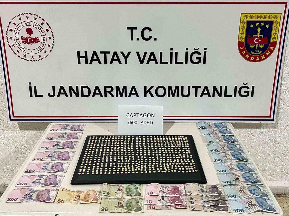 Hatay'da 600 adet uyuşturucu hap ele geçirildi