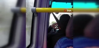 Başakşehir'de telefonla konuşan minibüs şoförü görüntülendi