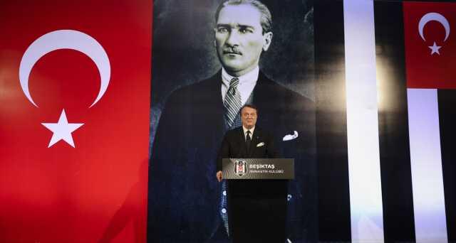 Beşiktaş'ın yeni başkanı Hasan Arat mazbatasını aldı! Futbolun başına Feyyaz Uçar getirildi Beşiktaş'ın yeni başkanı Hasan Arat mazbatasını aldı! Futbolun başına Feyyaz Uçar getirildi