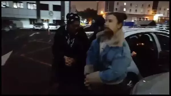 Dilan Polat'ın yardımcısı Şule ve villaya yerleştirdiği akrabası gözaltına alındı Dilan Polat'ın yardımcısı Şule ve villaya yerleştirdiği akrabası gözaltına alındı