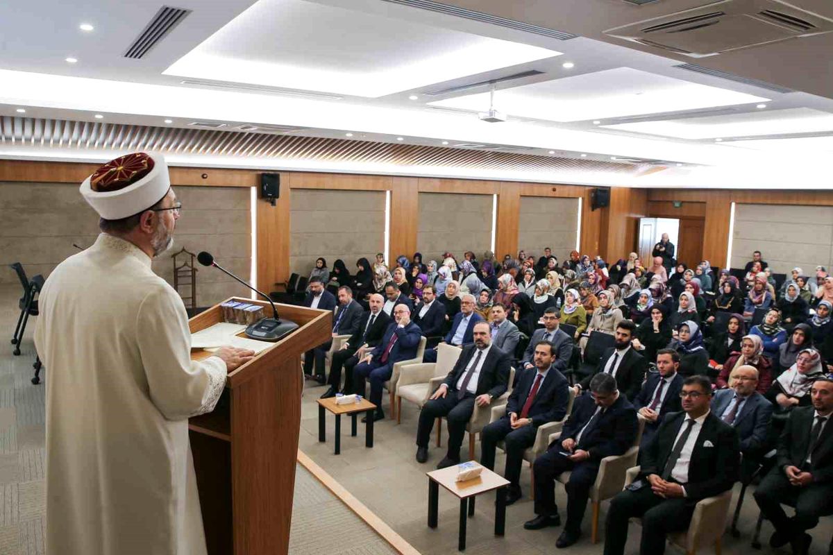 Diyanet İşleri Başkanı Ali Erbaş, Vaizler ve Manevi Danışmanlar Hizmet İçi Eğitim Semineri'ne Katıldı