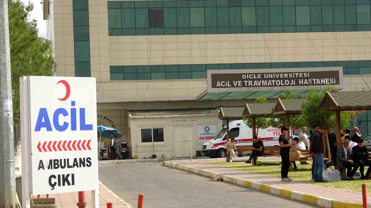 Diyarbakır'da Ev Konservesinden Zehirlenen Aile Karbonmonoksit Gazından Zehirlendi