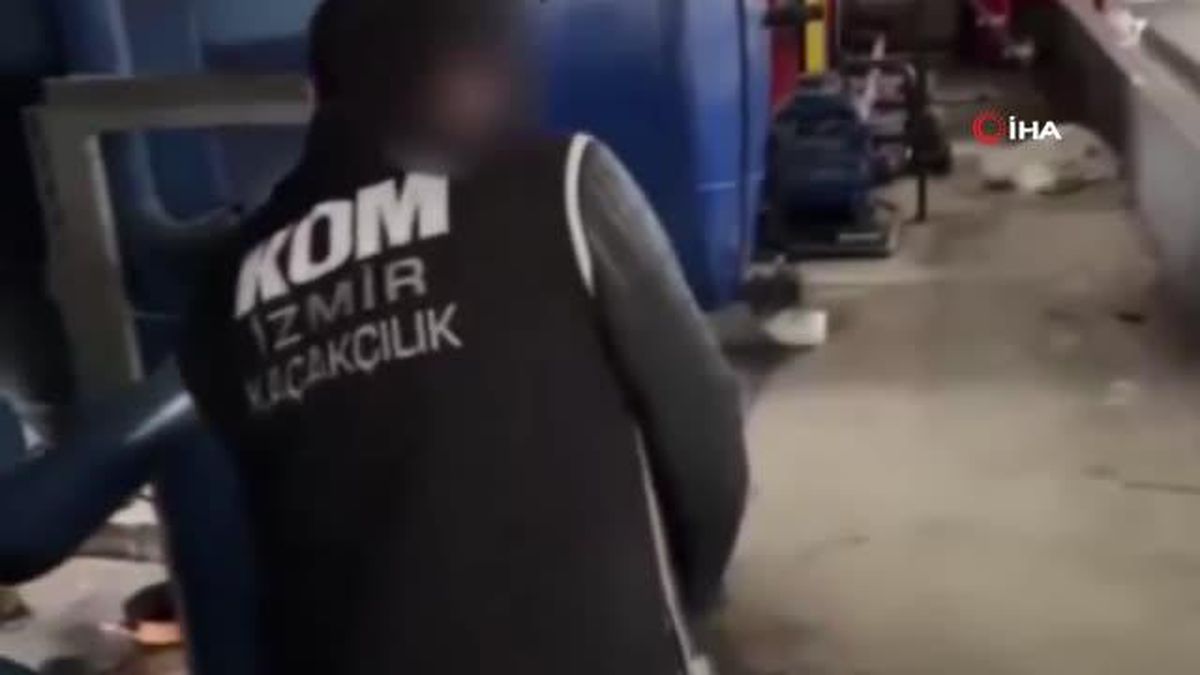İzmir'de 10 ilçede gerçekleştirilen 16 ayrı kaçakçılık operasyonunda 24 şüpheli hakkında adli işlem gerçekleştirildi