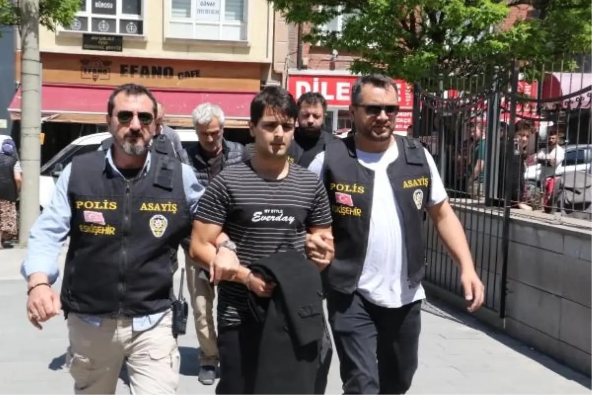 Eskişehir'de Küfürleşme Tartışması Kavgaya Dönüştü: Bir Kişi Öldü