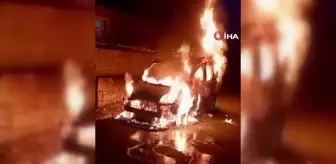 Tercan'da alev alev yanan araç pert oldu