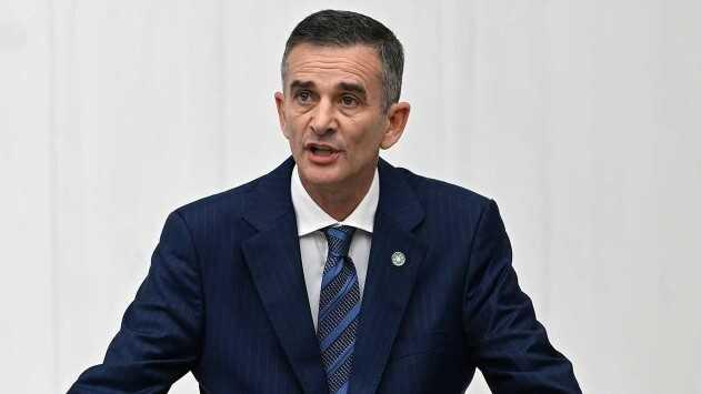 Ümit Dikbayır, İYİ Parti'den ihraç edildi Ümit Dikbayır, İYİ Parti'den ihraç edildi