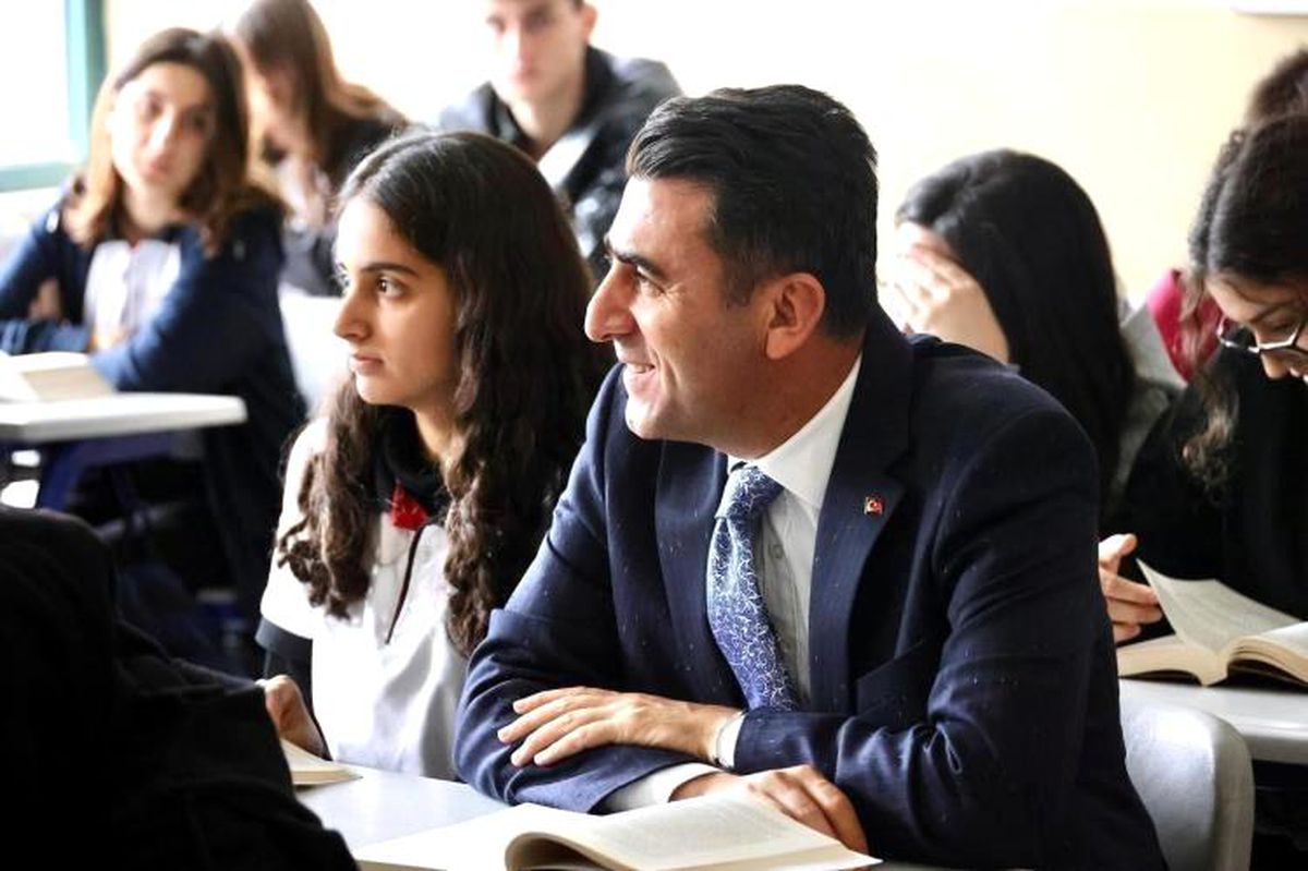 Bilecik Valisi Şefik Aygöl, öğrencilerle bir araya geldi