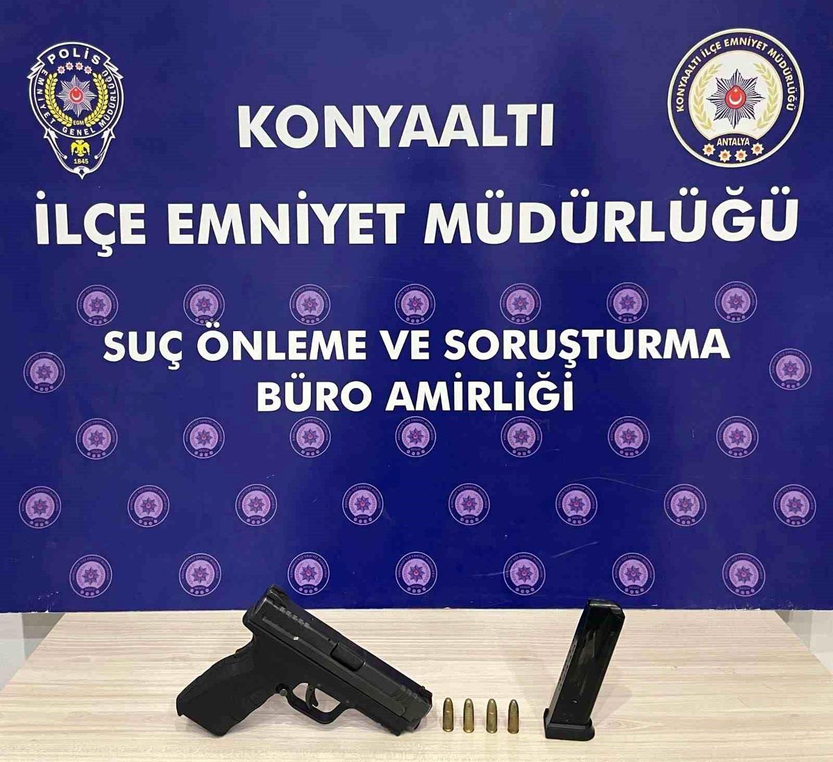 Antalya'da 40 ayrı hırsızlık olayının şüphelileri yakalandı