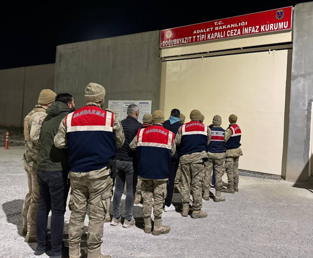 Ağrı'da Tırda Çalınan 30 Kilogram Beyaz Altın İçin 5 Zanlı Tutuklandı